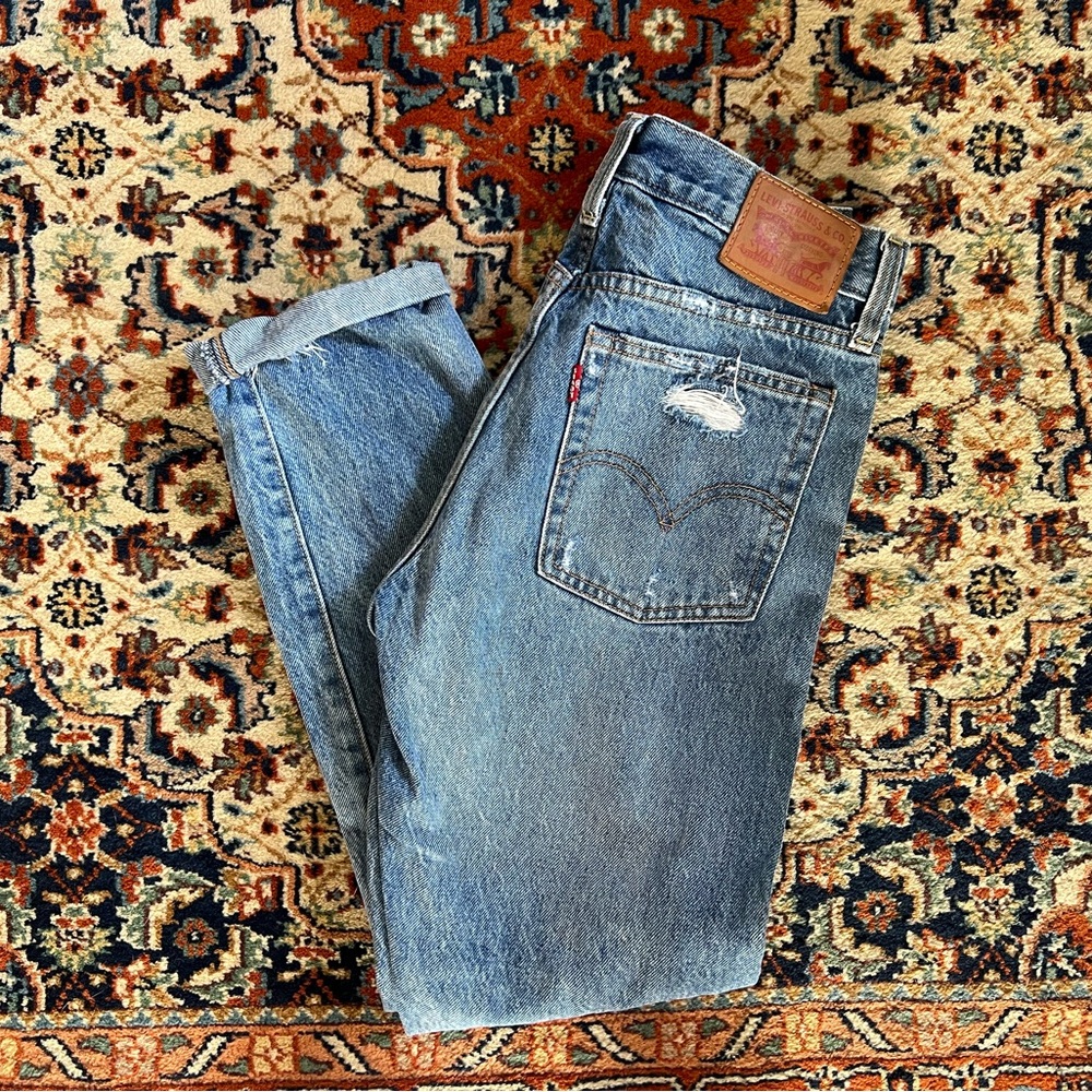 Levi's High Rise Blue Jeans